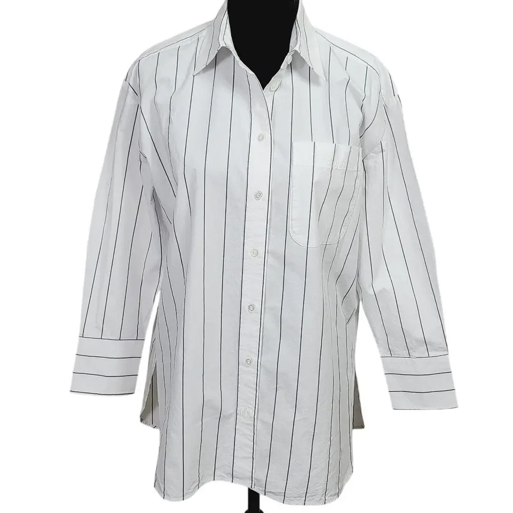 Banana Republic Button Front White w/Gray Size PM OVERSIZED **PRE-OWNED**